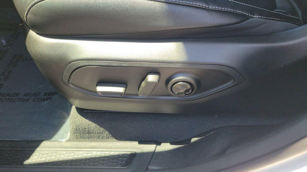 used 2023 Jeep Grand Cherokee car, priced at $27,419