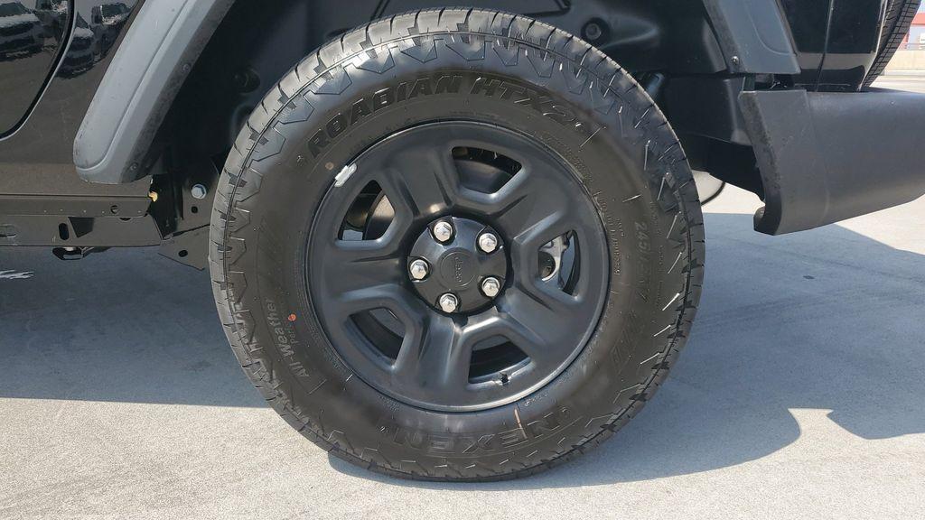 new 2025 Jeep Wrangler car, priced at $37,575