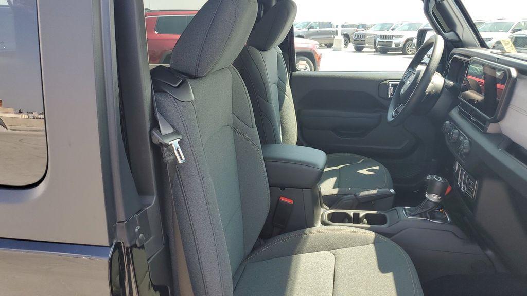 new 2025 Jeep Wrangler car, priced at $37,575