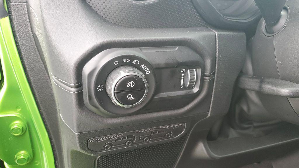 new 2025 Jeep Gladiator car, priced at $53,995