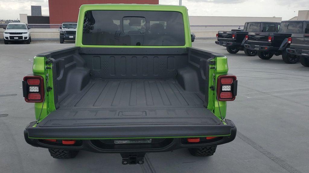 new 2025 Jeep Gladiator car, priced at $53,995