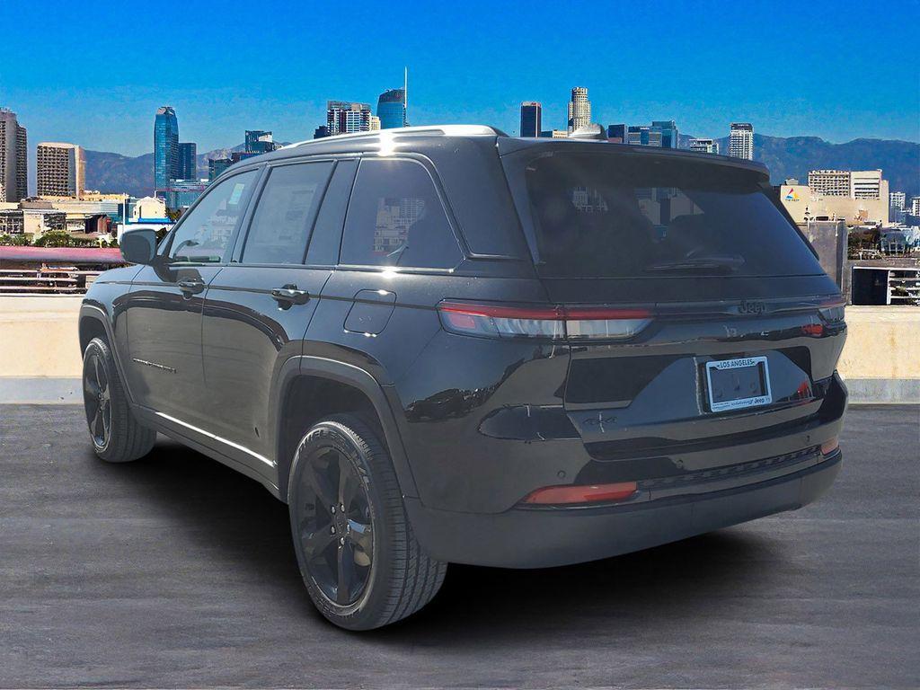 new 2025 Jeep Grand Cherokee car, priced at $43,858