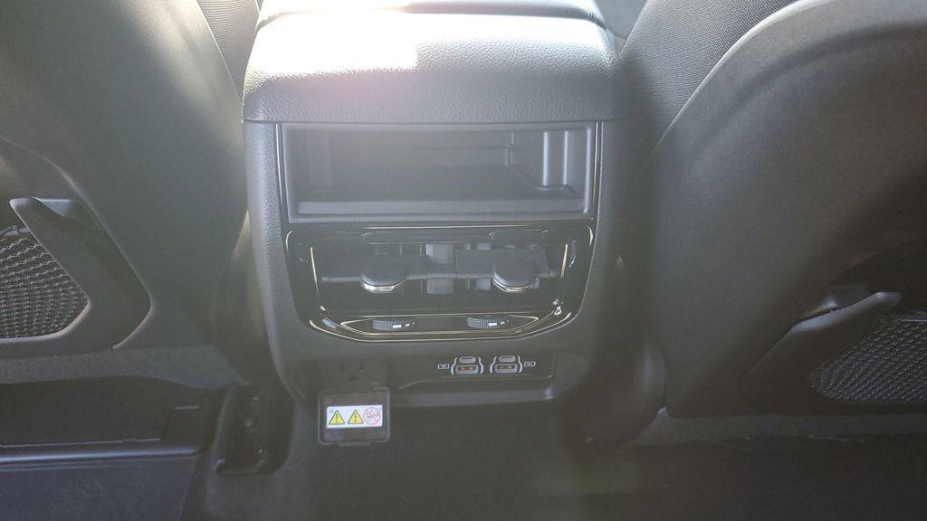 new 2025 Jeep Grand Cherokee car, priced at $43,858