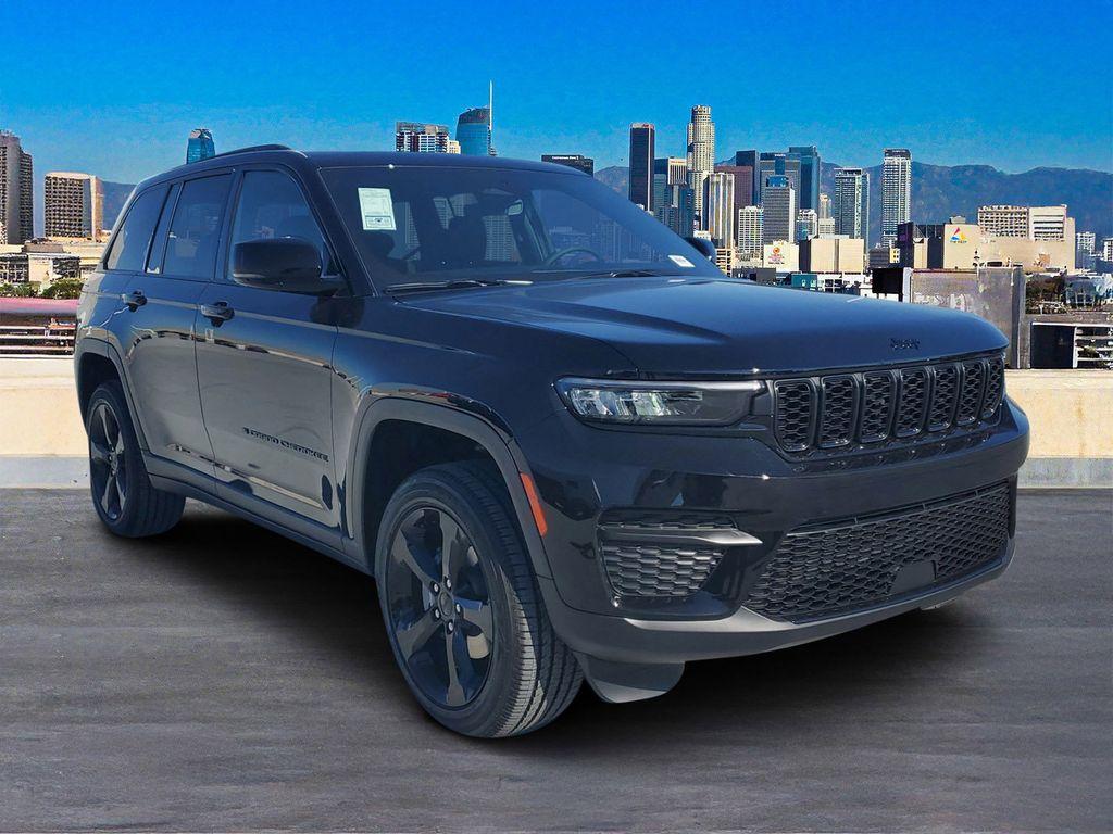 new 2025 Jeep Grand Cherokee car, priced at $43,858