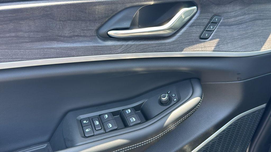 new 2025 Jeep Grand Cherokee L car, priced at $52,787