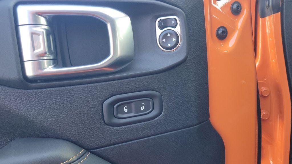 new 2025 Jeep Gladiator car, priced at $54,485