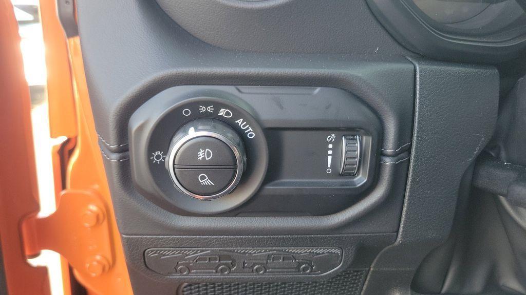 new 2025 Jeep Gladiator car, priced at $54,485