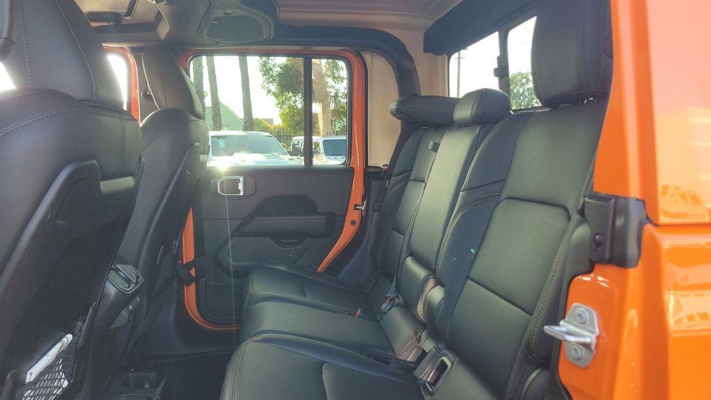 new 2025 Jeep Gladiator car, priced at $54,485