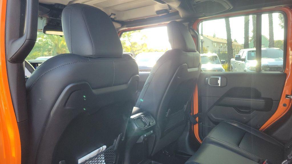 new 2025 Jeep Gladiator car, priced at $54,485