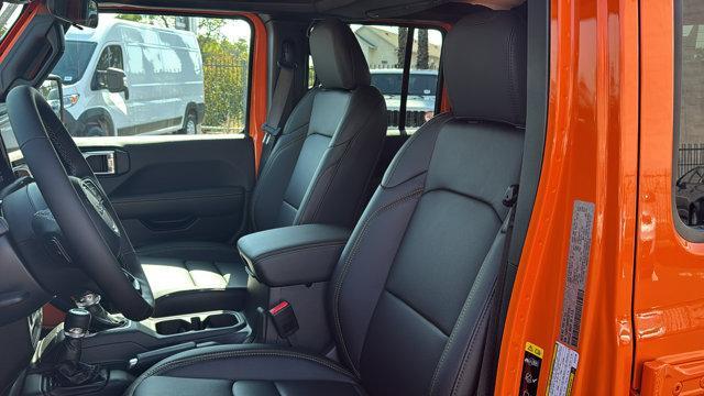 new 2025 Jeep Gladiator car, priced at $51,875
