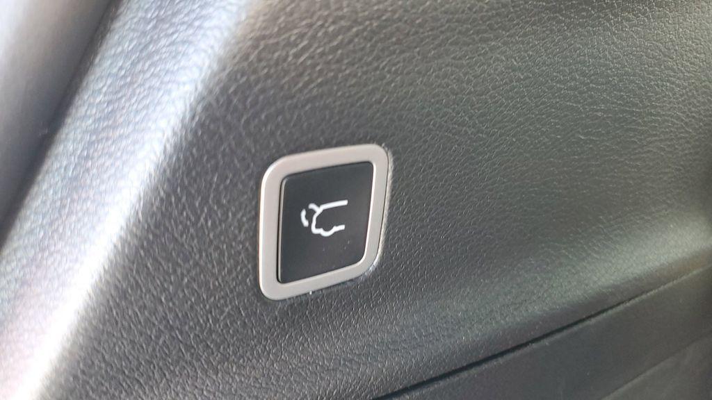 new 2025 Chrysler Voyager car, priced at $37,995