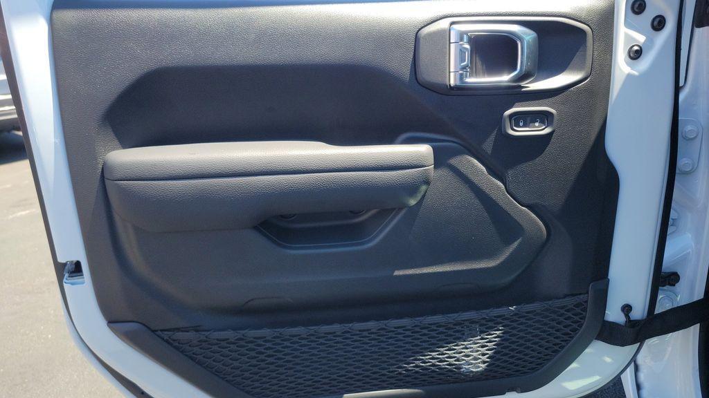 new 2025 Jeep Wrangler car, priced at $39,050