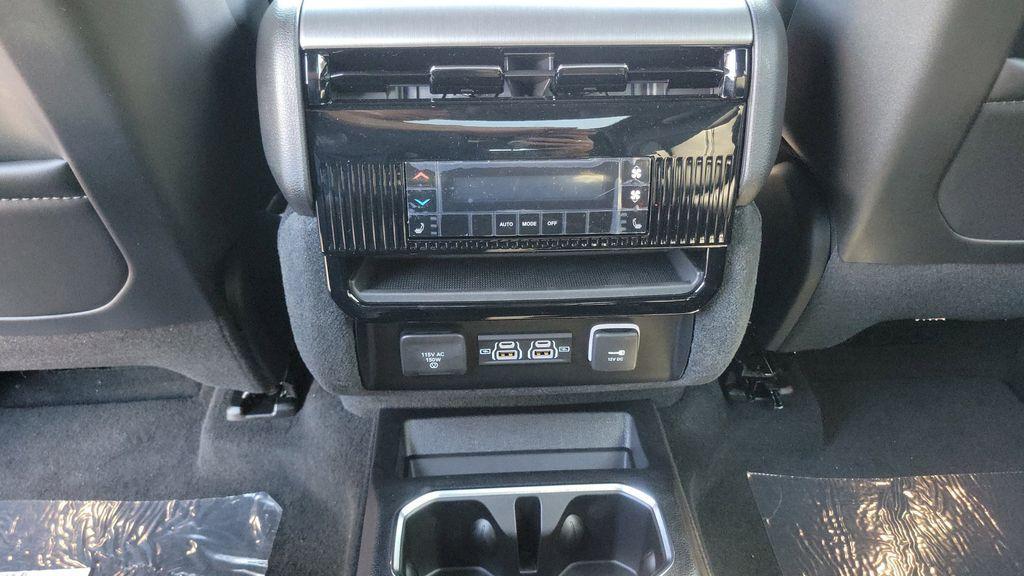new 2025 Jeep Wagoneer car, priced at $75,530
