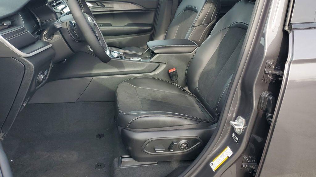 new 2025 Jeep Grand Cherokee L car, priced at $36,488