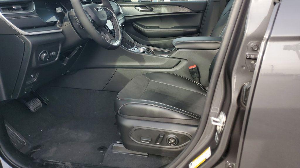 new 2025 Jeep Grand Cherokee L car, priced at $36,488
