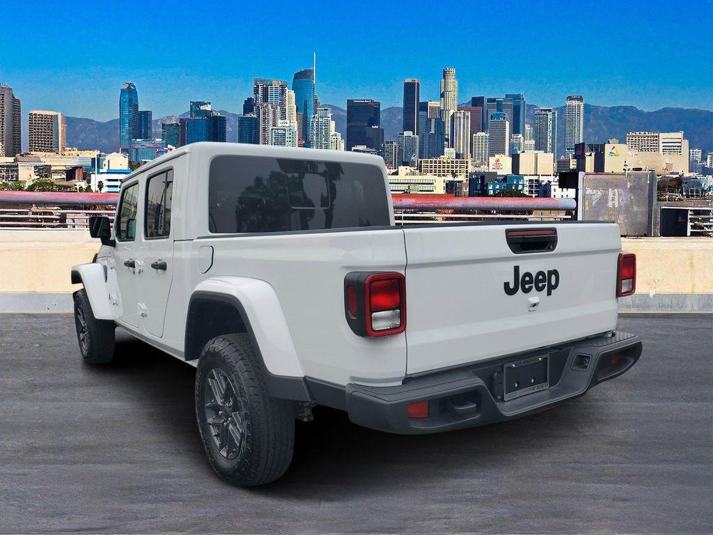 new 2026 Jeep Gladiator car, priced at $49,331