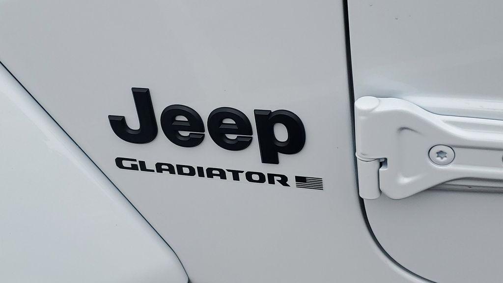 new 2026 Jeep Gladiator car, priced at $49,331