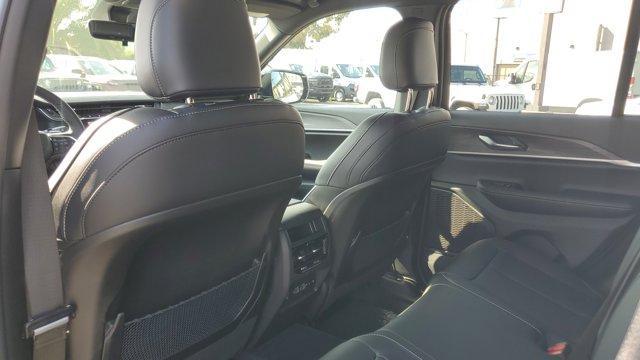 new 2025 Jeep Grand Cherokee car, priced at $52,140