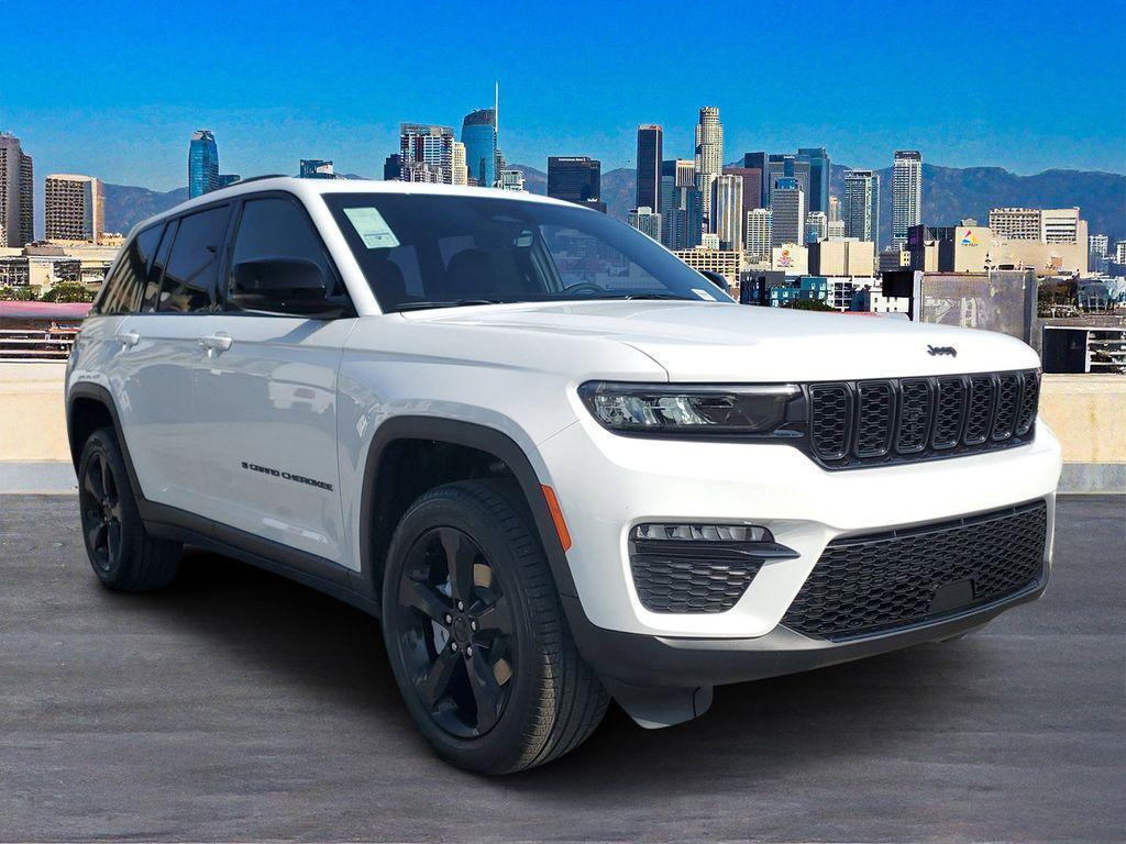 new 2025 Jeep Grand Cherokee car, priced at $48,526