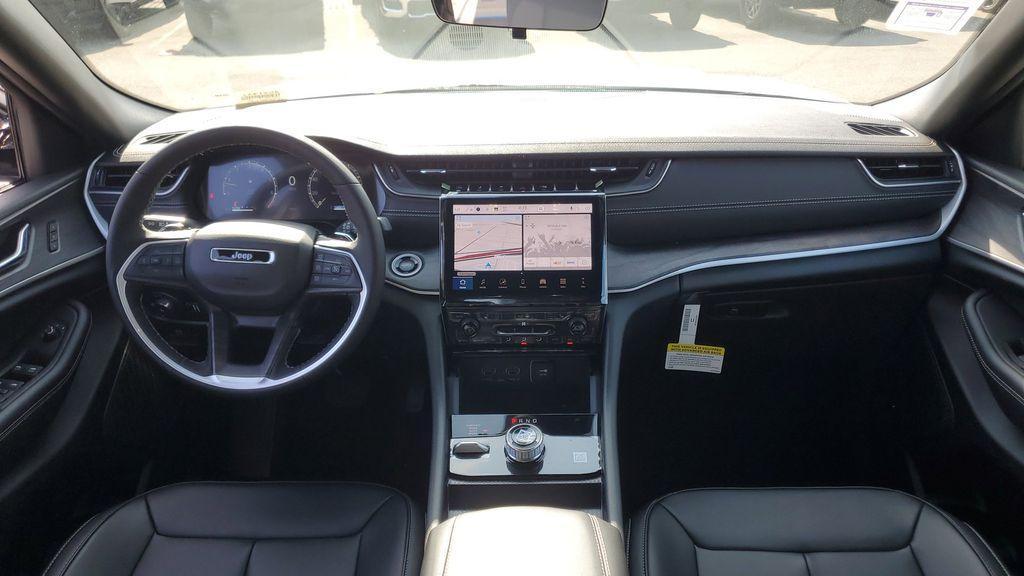 new 2025 Jeep Grand Cherokee car, priced at $48,526
