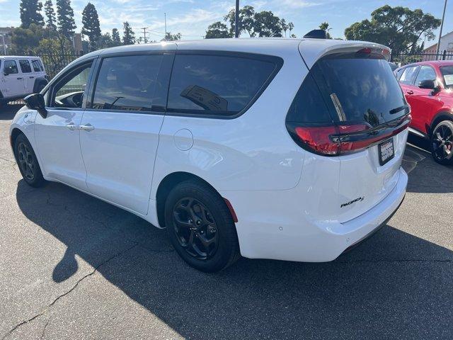 used 2023 Chrysler Pacifica Hybrid car, priced at $39,919