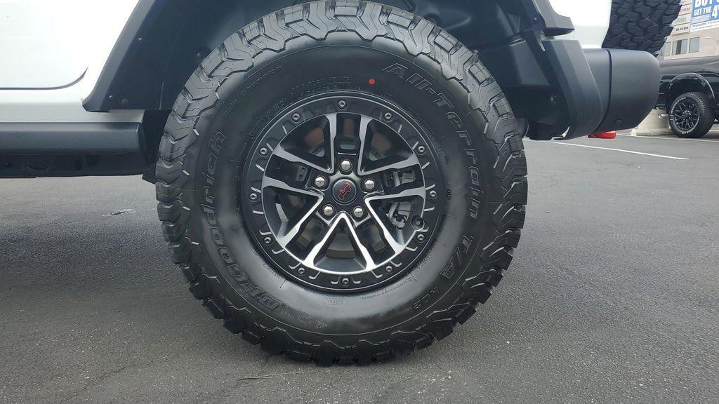 new 2025 Jeep Wrangler car, priced at $68,886