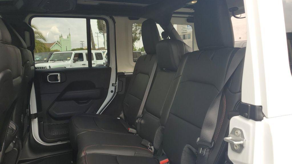new 2025 Jeep Wrangler car, priced at $68,886