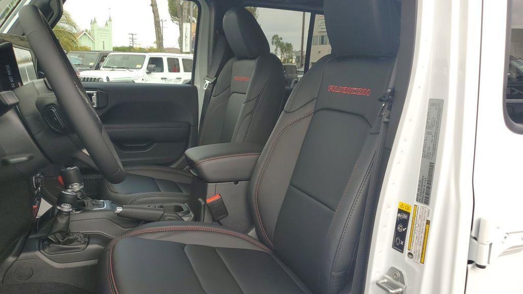 new 2025 Jeep Wrangler car, priced at $68,886