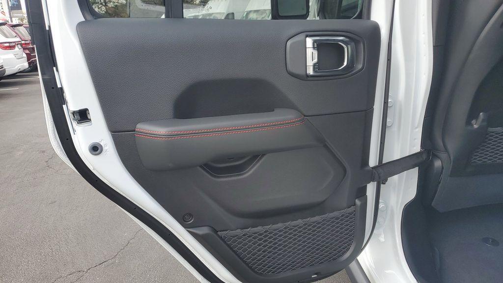 new 2025 Jeep Wrangler car, priced at $68,886