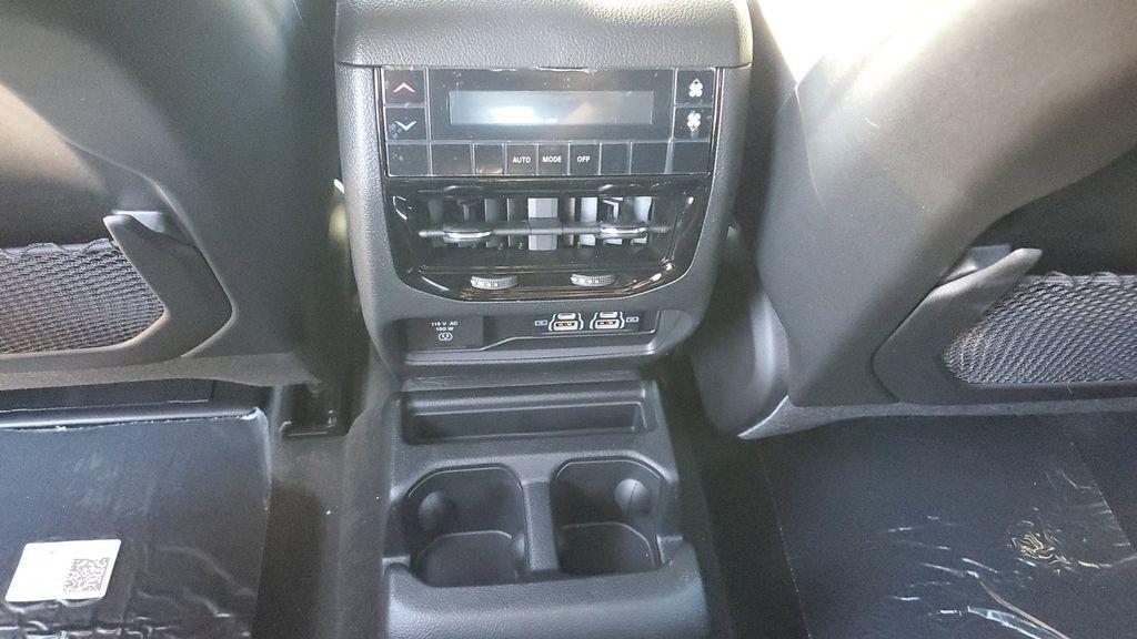 new 2025 Jeep Grand Cherokee L car, priced at $45,172