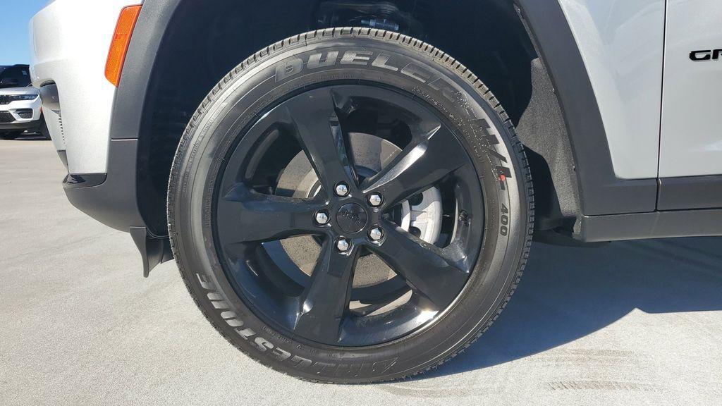 new 2025 Jeep Grand Cherokee L car, priced at $45,172