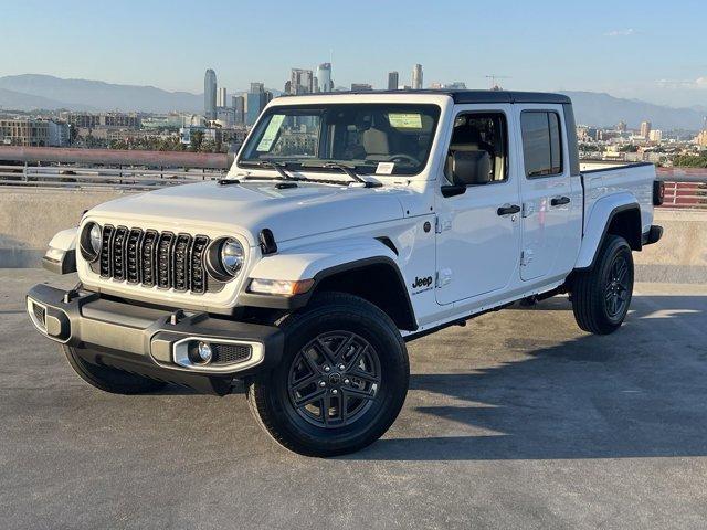 new 2024 Jeep Gladiator car, priced at $44,135