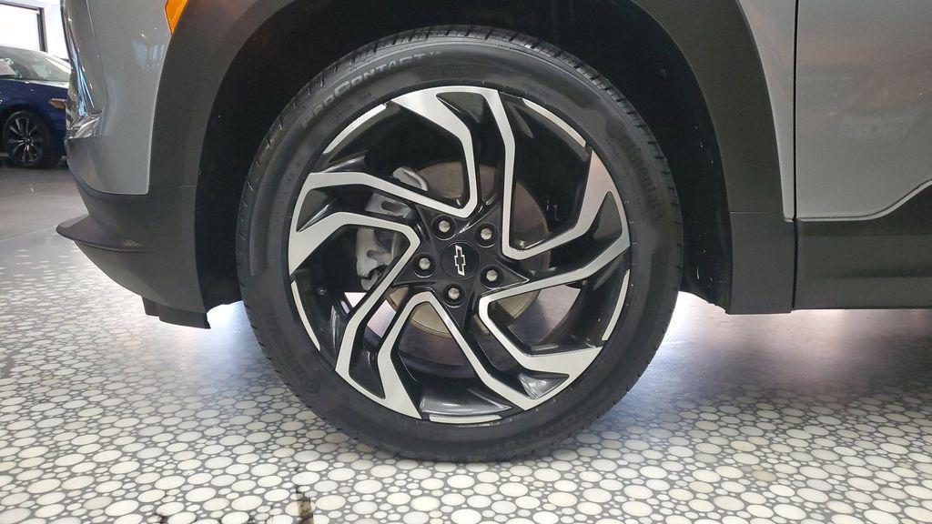 used 2024 Chevrolet TrailBlazer car, priced at $23,919
