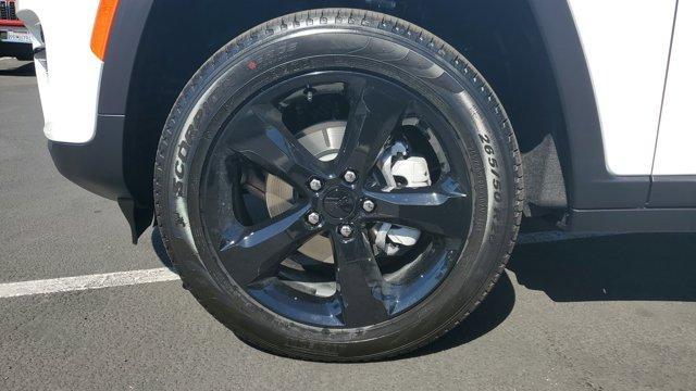 new 2025 Jeep Grand Cherokee car, priced at $53,044