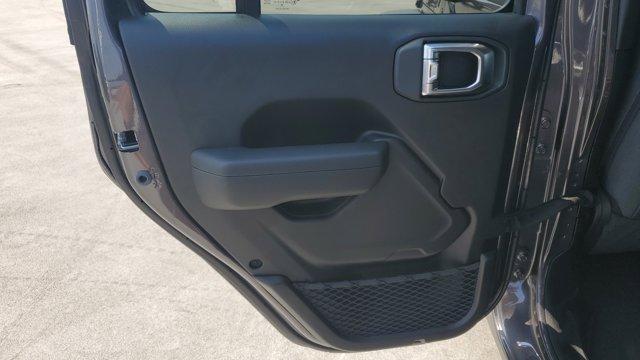 new 2025 Jeep Wrangler car, priced at $41,675