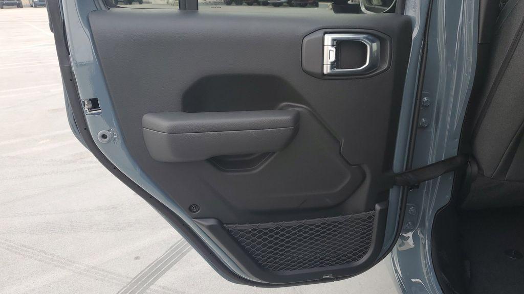 new 2026 Jeep Gladiator car, priced at $49,867