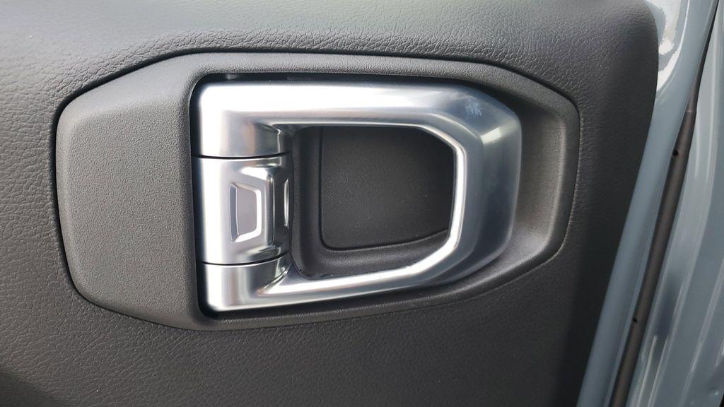 new 2026 Jeep Gladiator car, priced at $49,867