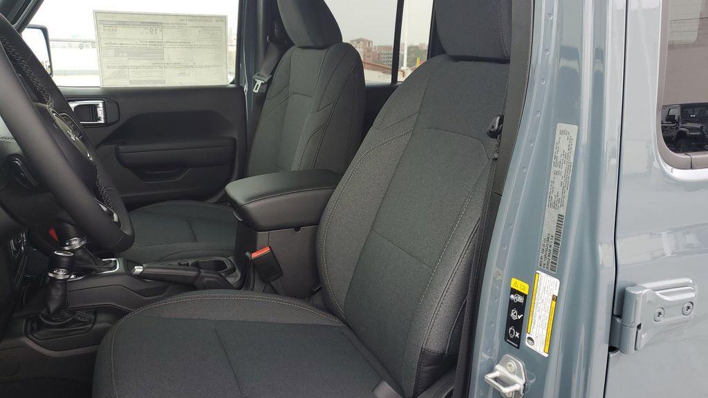 new 2026 Jeep Gladiator car, priced at $49,867