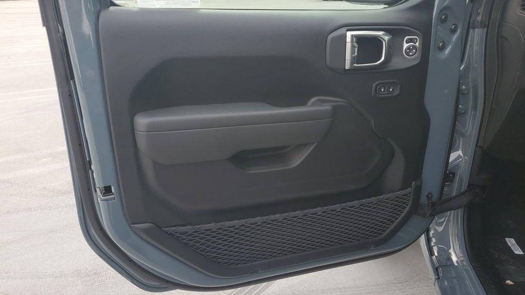 new 2026 Jeep Gladiator car, priced at $49,867