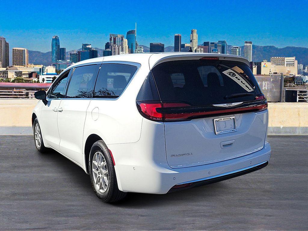 new 2025 Chrysler Pacifica car, priced at $40,995