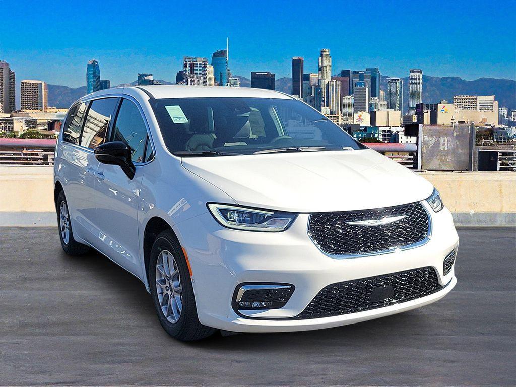 new 2025 Chrysler Pacifica car, priced at $40,995