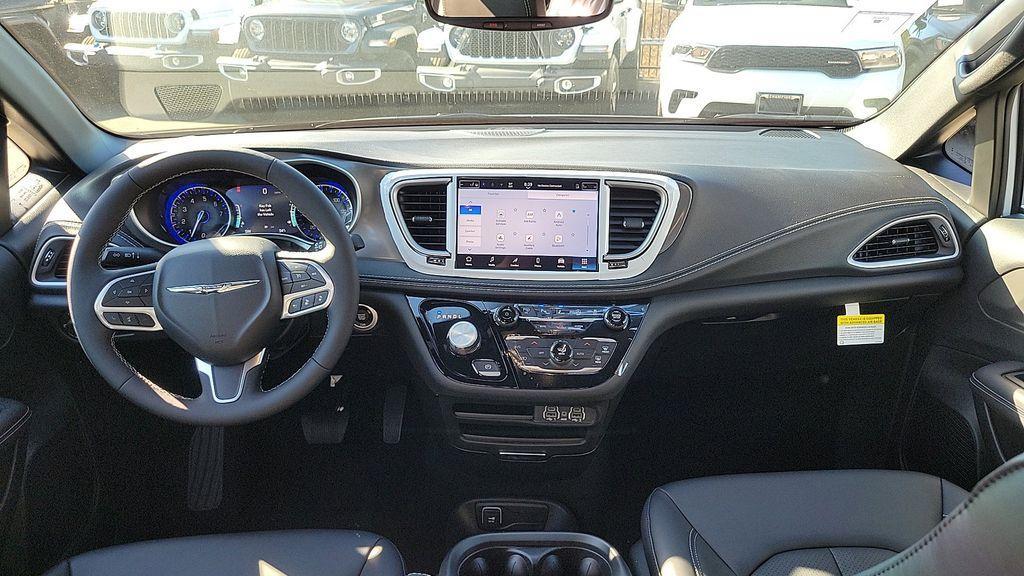 new 2025 Chrysler Pacifica car, priced at $40,995