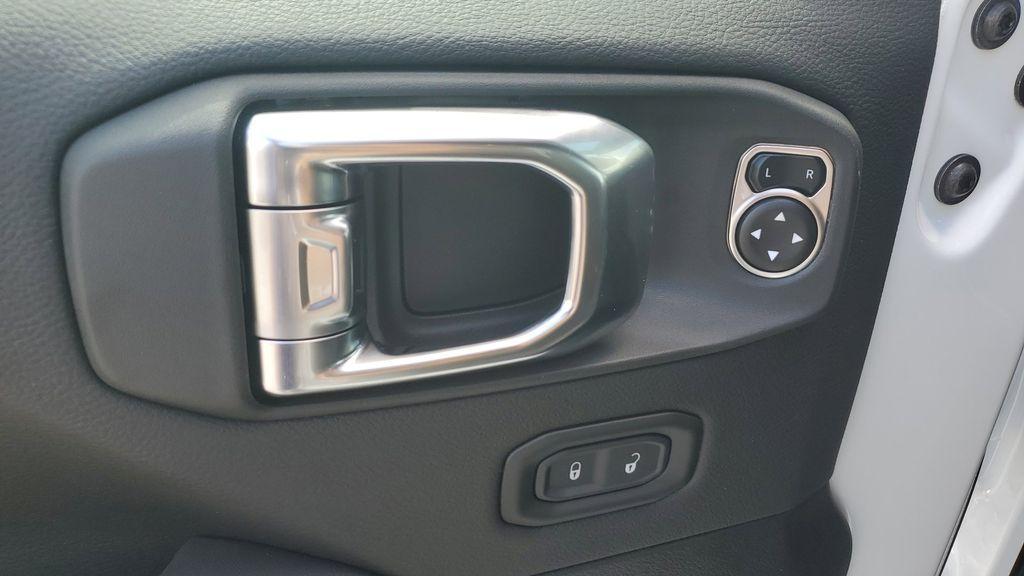 new 2025 Jeep Wrangler car, priced at $56,950