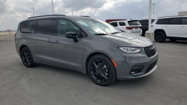 new 2025 Chrysler Pacifica car, priced at $50,495