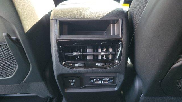 new 2025 Jeep Grand Cherokee car, priced at $46,375