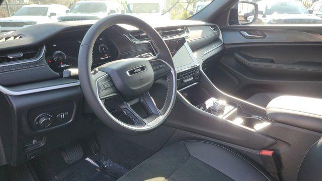 new 2025 Jeep Grand Cherokee car, priced at $46,375