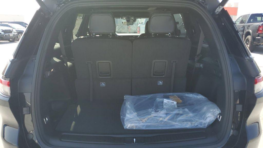 new 2025 Jeep Grand Cherokee L car, priced at $45,172