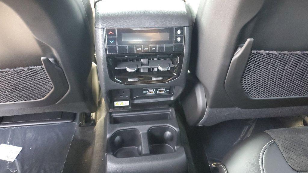 new 2025 Jeep Grand Cherokee L car, priced at $45,172