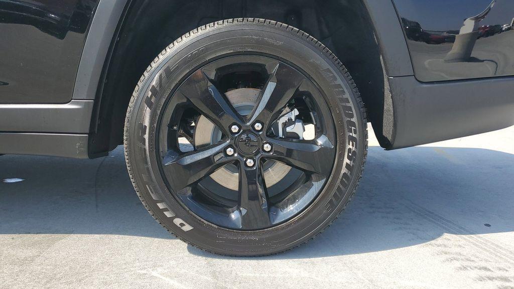 new 2025 Jeep Grand Cherokee L car, priced at $45,172