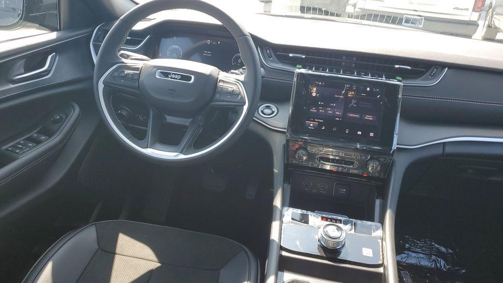 new 2025 Jeep Grand Cherokee L car, priced at $45,172